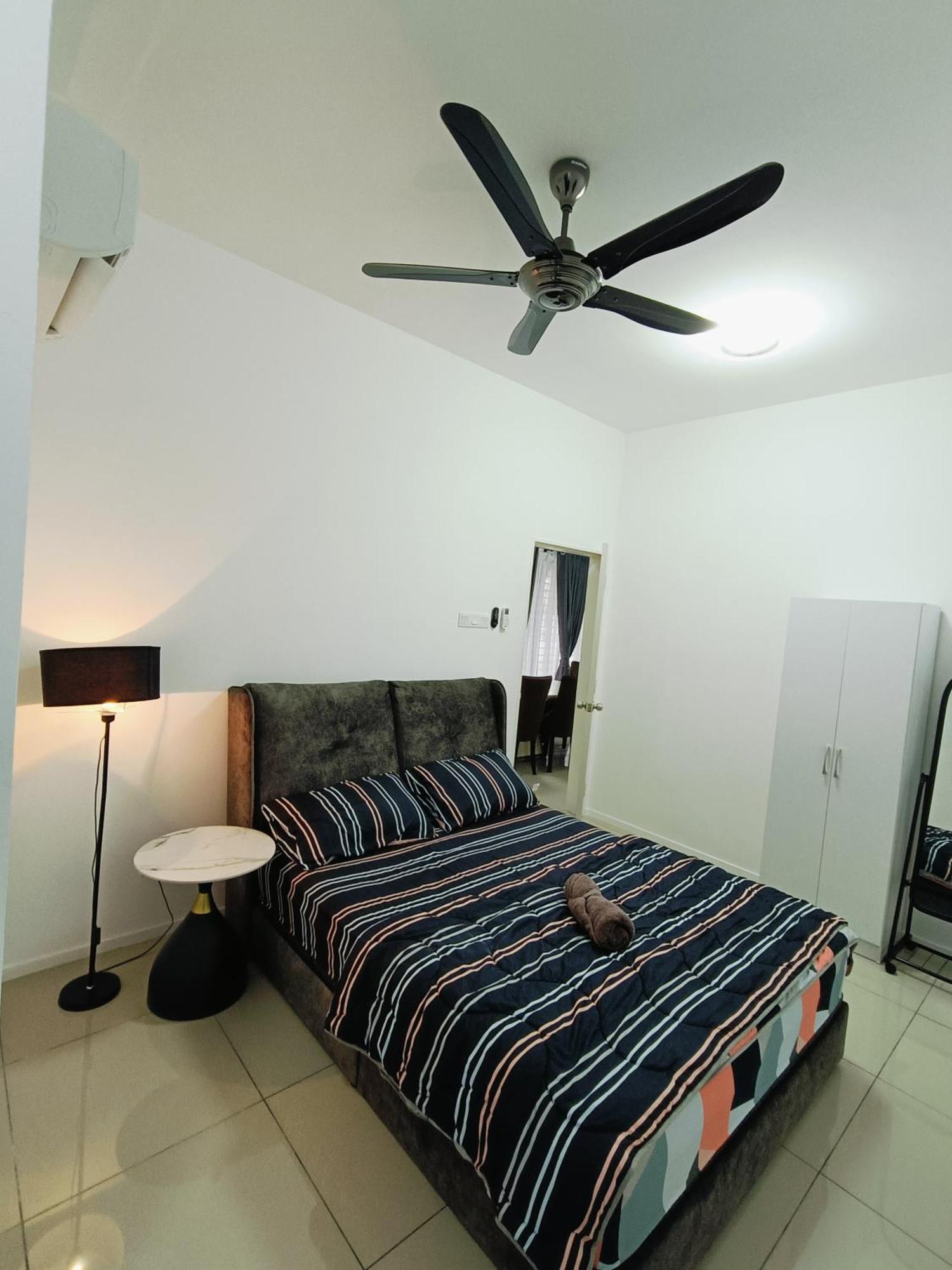 Sungai Long Guesthouse Kajang Exterior photo